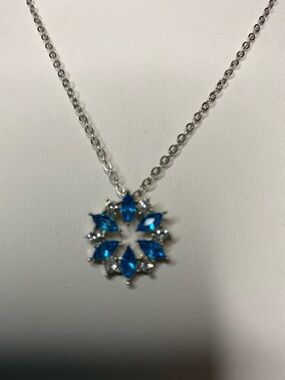 5/$15 Blue Crystal Snowflake Pendant Necklace - Women Jewelry
